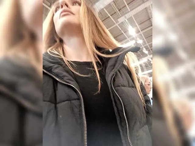 AnyaSweet18 on BongaCams 