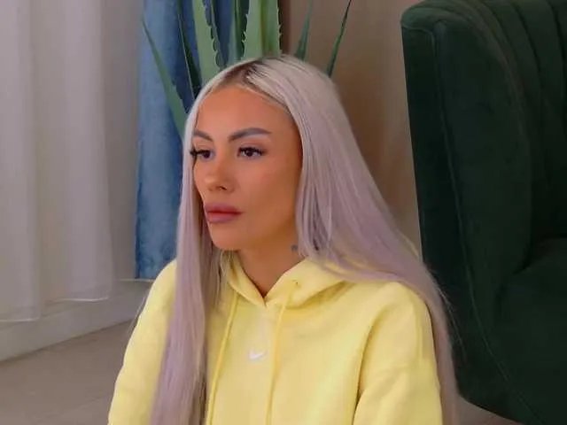 BailleyRush — SPH / JOI/ Feet fetish/ High heels / Sloppy BJ / Stockigs / Ride Dildo/