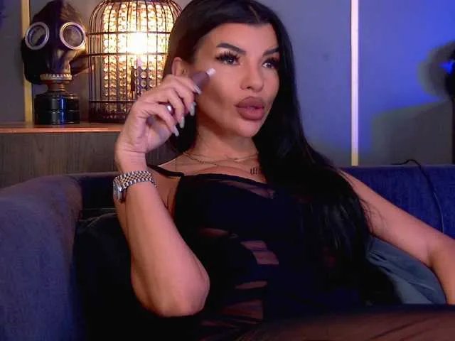 EleniaDevons on BongaCams 