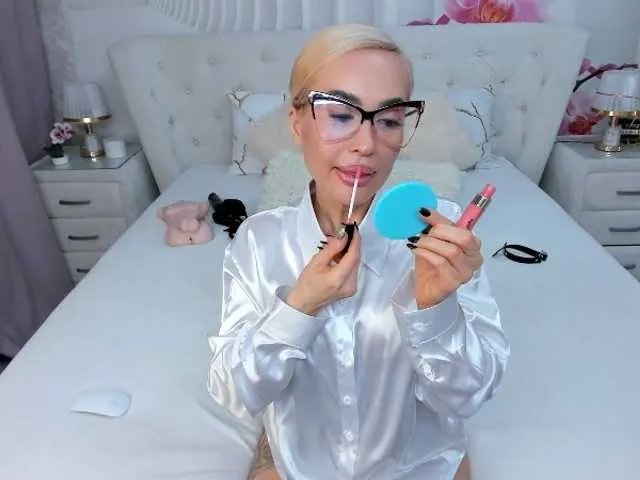 HottieSweetBritney on BongaCams 