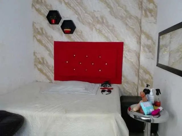 Issa-love on BongaCams 