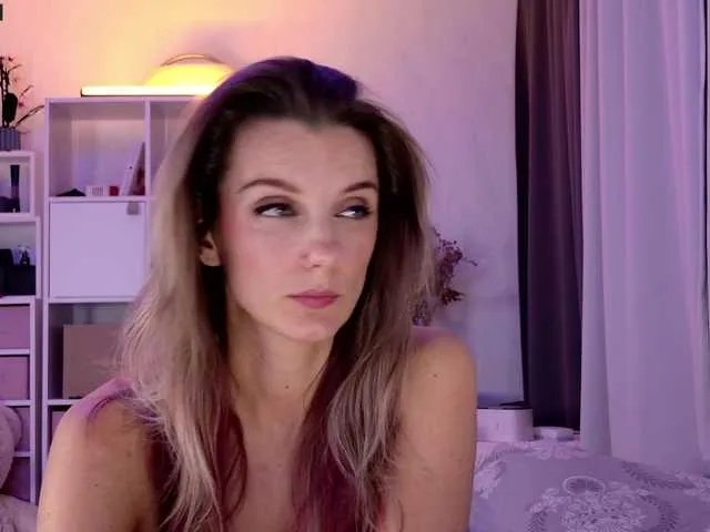 Karamelsw on BongaCams 