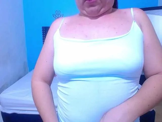 kinky-redhead18 on BongaCams 