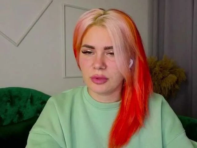 lada-love on BongaCams 