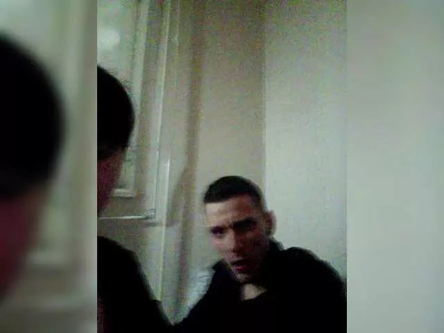 Laylay13 on BongaCams 