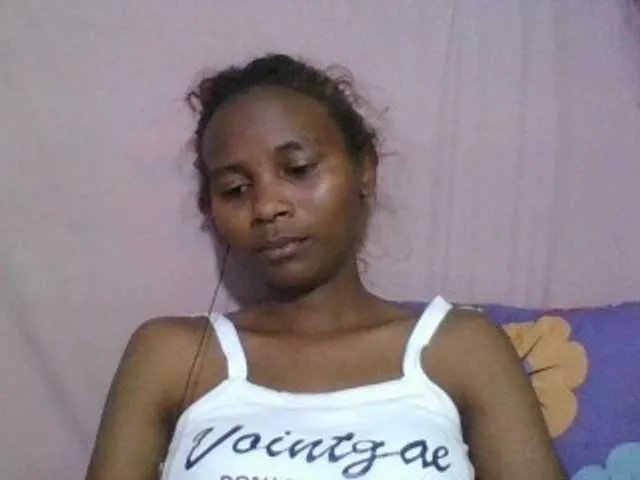 Mayah21a on BongaCams 
