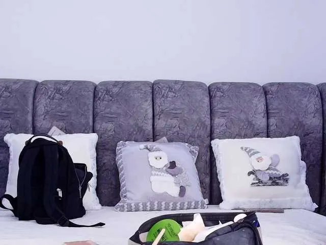 naia-blesed on BongaCams 