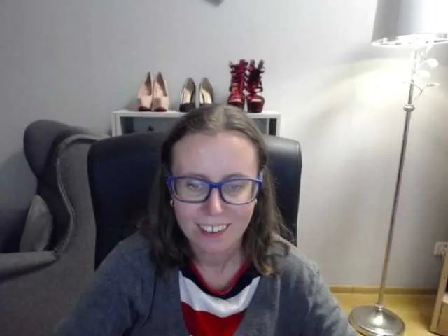 sparkleLizzy on BongaCams
