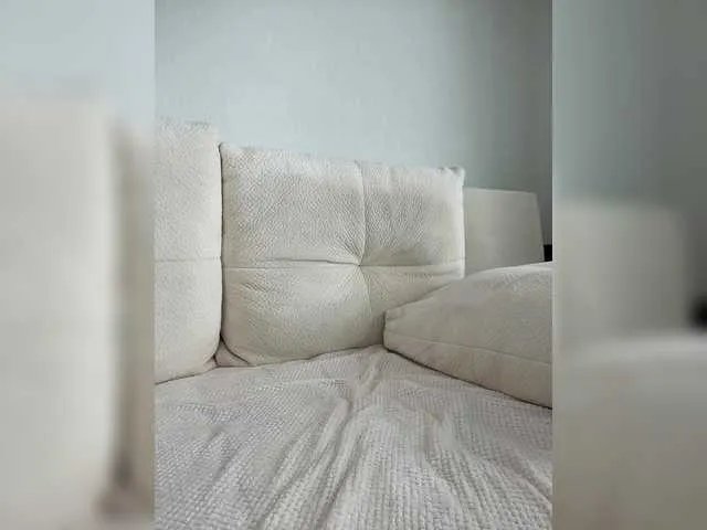 Sweetgirl-11 on BongaCams 