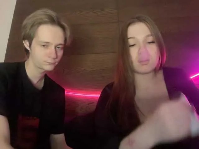 titsDestroy2007 on BongaCams