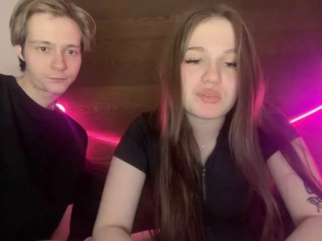 titsDestroy2007 on BongaCams