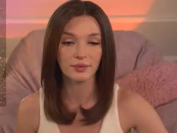 e_vvv_a on Chaturbate 