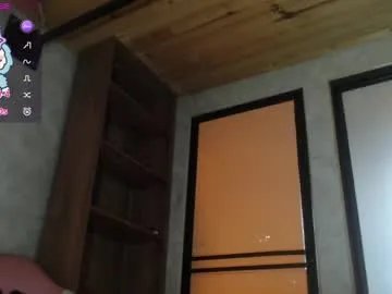 sally23_ on Chaturbate 