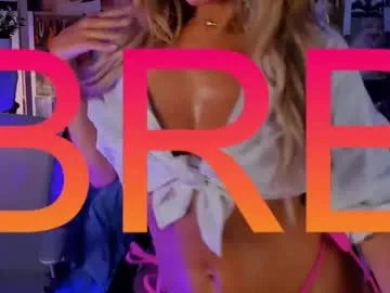 sarahholly on Chaturbate 