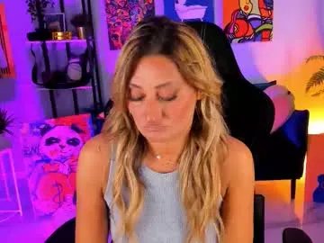 sarahholly on Chaturbate 