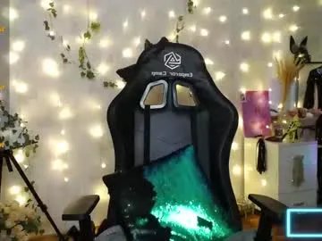 sheslike_firstlove on Chaturbate 