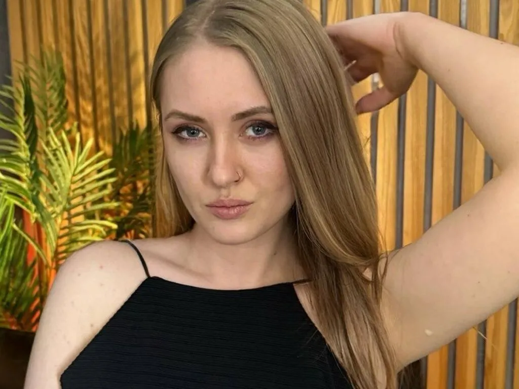 GoldenLolali — Freechat on LiveJasmin
