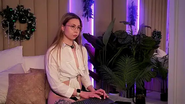 -SaraBlack- on StripChat