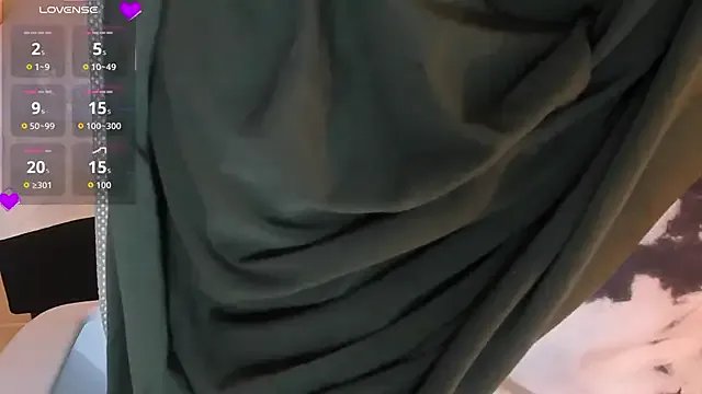 anna-henao on StripChat 