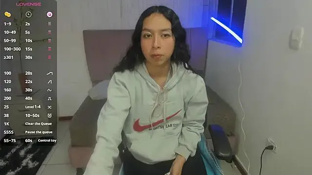 anna_moon11 on StripChat 