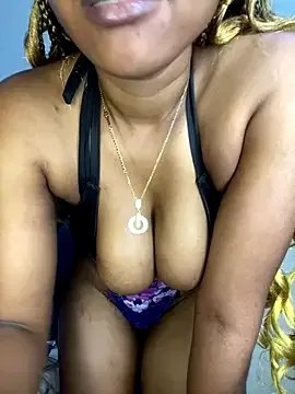 bigbooobs3 on StripChat 