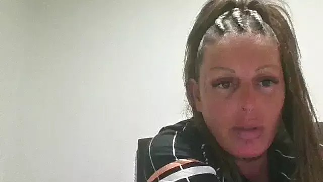 canariamorbosa on StripChat 