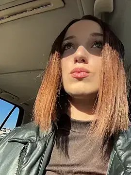 DollyTall on StripChat 