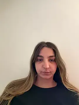 DoriDelux66 from StripChat