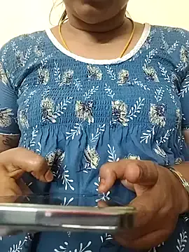 gaurika18 on StripChat