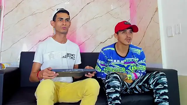 Golldens_Dreamss on StripChat 