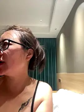 hoop659 on StripChat 