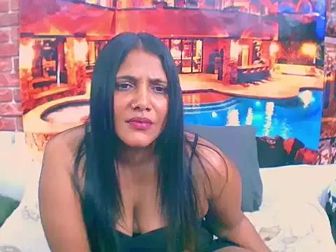 IndianSexyLady4u on StripChat 