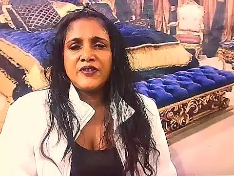 IndianSexyLady4u on StripChat 