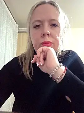 Irina3718 on StripChat 