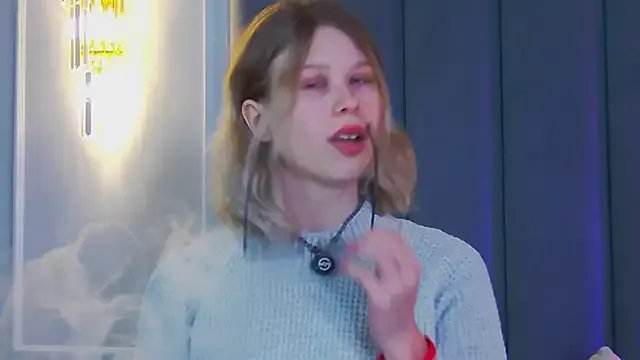 Ivy_Allen — Slapping my ass