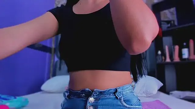 Lila_Pinky on StripChat 