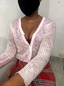 lulu_jasmine on StripChat 