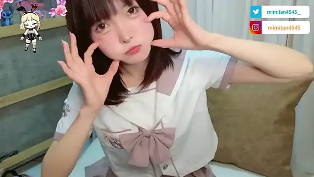 mimitan4545 on StripChat 