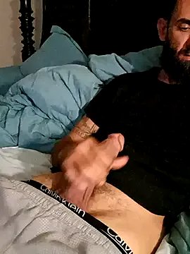 momentum2023 on StripChat 