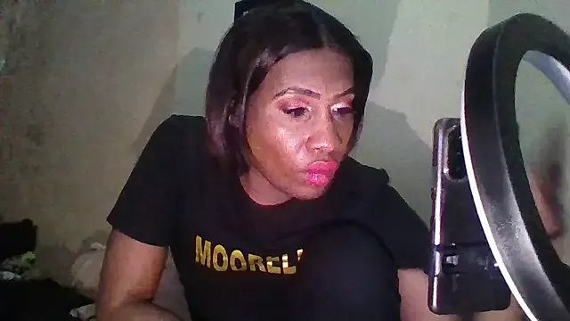 Moorella1 on StripChat 