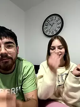 MrAndMrsSavage on StripChat