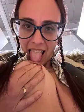 NataKitten on StripChat 