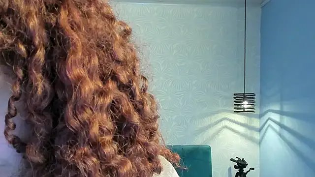 ninna_curly on StripChat 