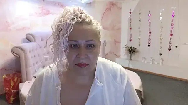 Penelope_Pinky on StripChat 