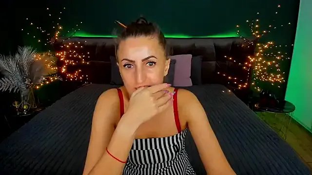 Rebecca_Diamond on StripChat 