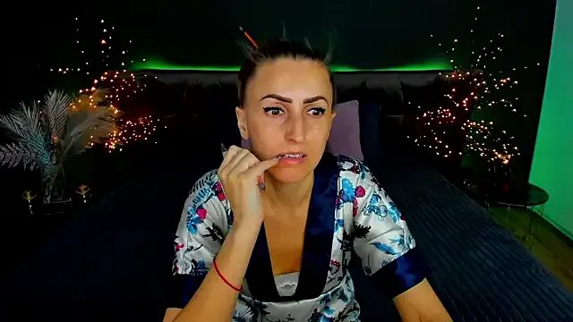 Rebecca_Diamond on StripChat 