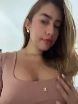 sara_calderon on StripChat 