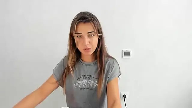 Summmmersky on StripChat 