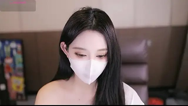 yaya_1888 on StripChat 