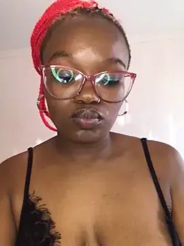 YummyMelanin117 on StripChat 